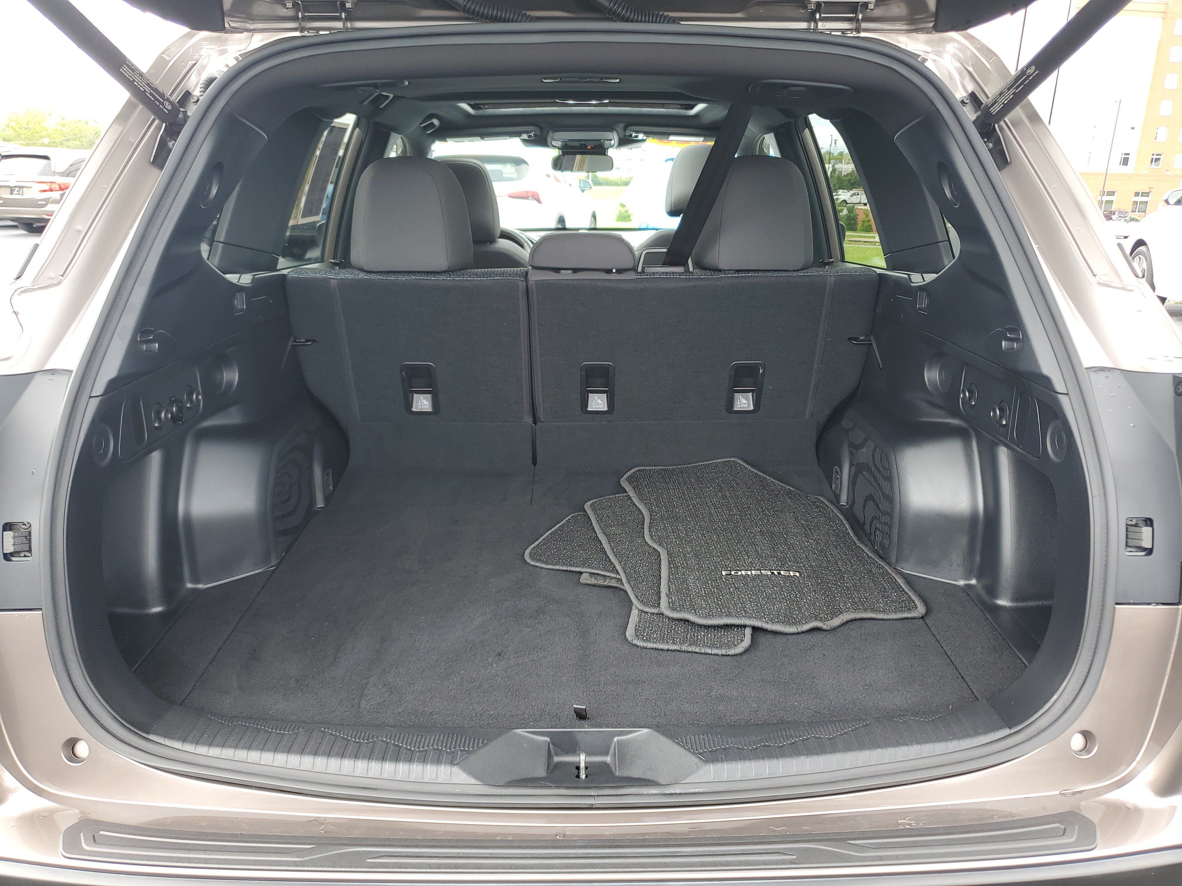 Certified 2025 Subaru Forester Premium AWD/4WD image 8