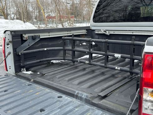 Used 2010 Nissan Frontier SE AWD/4WD image 24