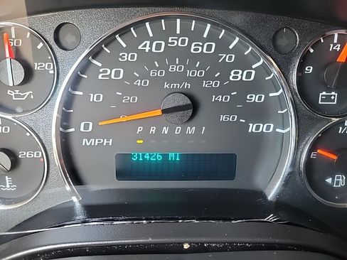 Used 2023 GMC Savana 2500 w/ Driver Convenience Package image 17