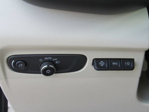 Used 2023 Buick Envision Avenir FWD image 29