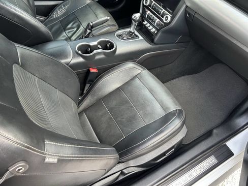 Used 2019 Ford Mustang Premium image 13