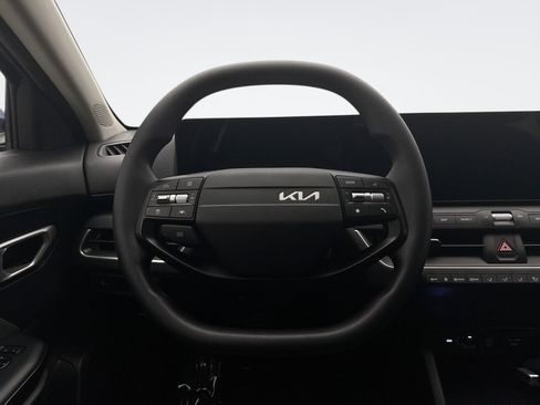 Used 2025 Kia K4 LXS FWD image 12