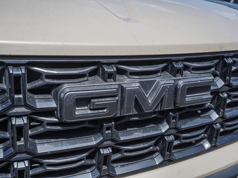 Used 2024 GMC Canyon Elevation w/ Convenience Package RWD image 11