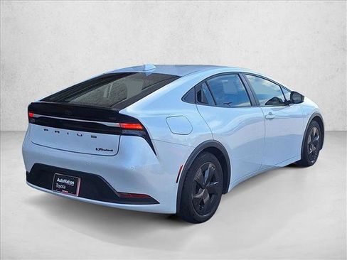 Used 2023 Toyota Prius Prime SE image 5