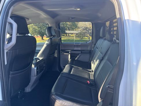 Used 2020 Ford F350 XLT w/ XLT Premium Package image 15
