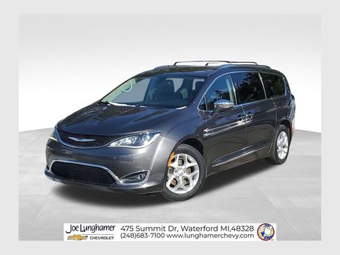 Used 2020 Chrysler Pacifica Limited image 1