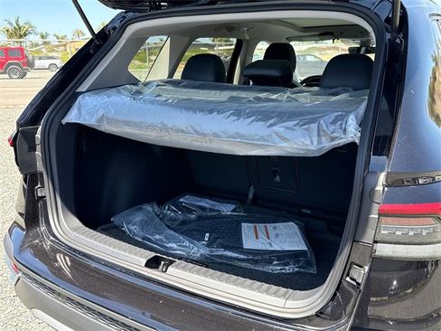 New 2025 Volkswagen Taos SE image 16