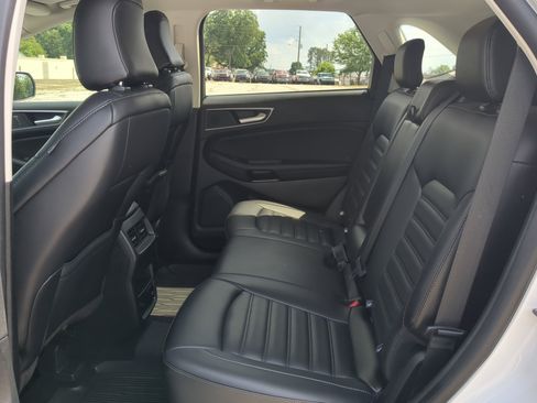 Certified 2024 Ford Edge SEL w/ Convenience Package AWD/4WD image 12