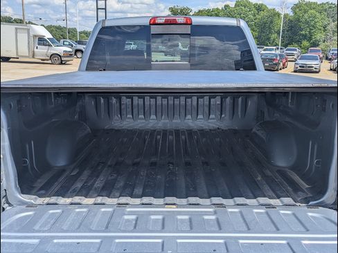 Used 2015 GMC Sierra 1500 SLT w/ SLT Crew Cab Value Package AWD/4WD image 15