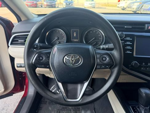 Used 2018 Toyota Camry LE image 16