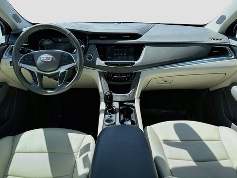 Used 2020 Cadillac XT5 Premium Luxury w/ LPO, Floor Liner Package FWD image 30