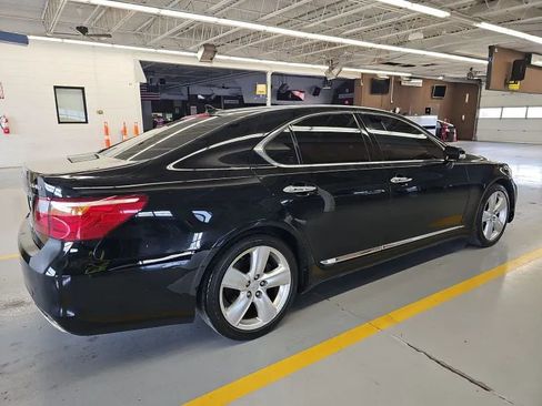 Used 2012 Lexus LS 460 w/ Luxury Value Edition RWD image 3