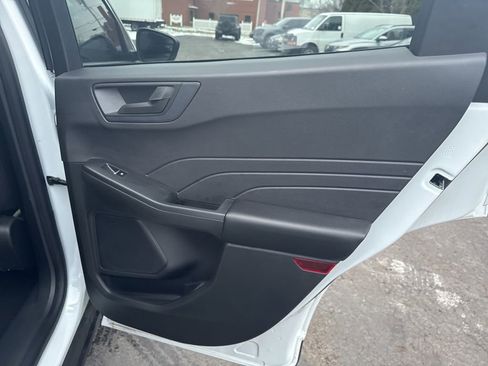 Used 2022 Ford Escape SE image 28