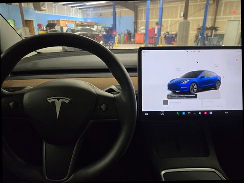 Used 2023 Tesla Model 3 Standard Range RWD image 11