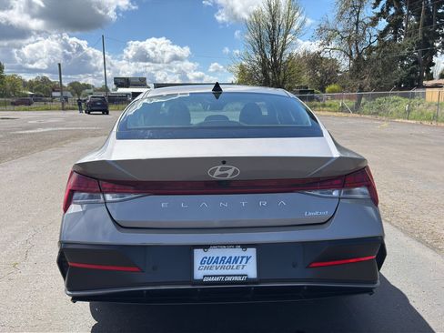 Used 2024 Hyundai Elantra Limited FWD image 24