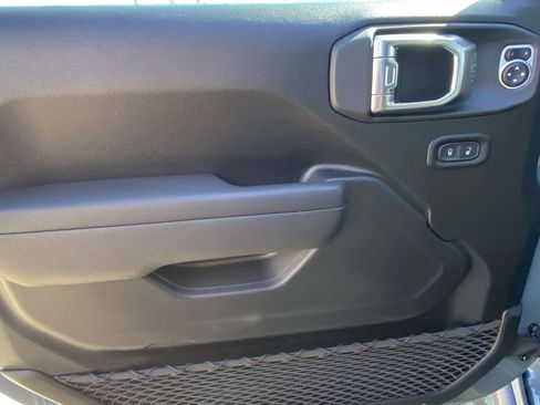 New 2026 Jeep Gladiator Willys image 38