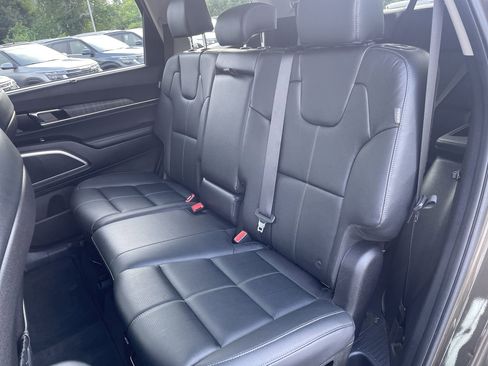 Used 2024 Kia Telluride EX image 22