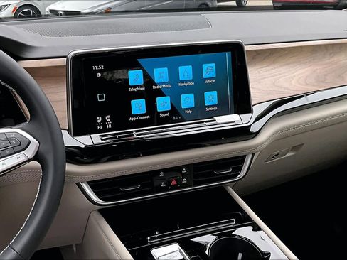 New 2026 Volkswagen Atlas SE image 6