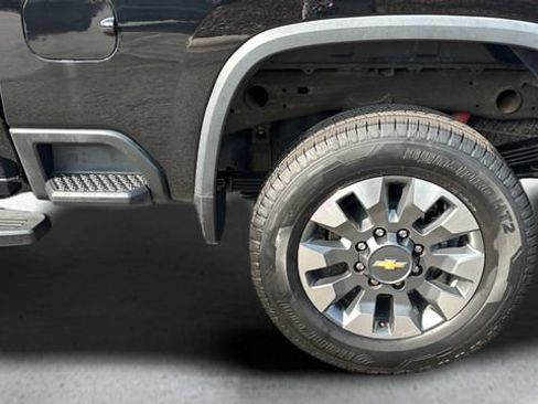 Used 2024 Chevrolet Silverado 2500 Custom w/ Custom Value Package AWD/4WD image 33