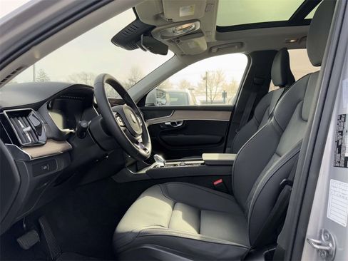 Certified 2025 Volvo XC90 B5 Plus image 13
