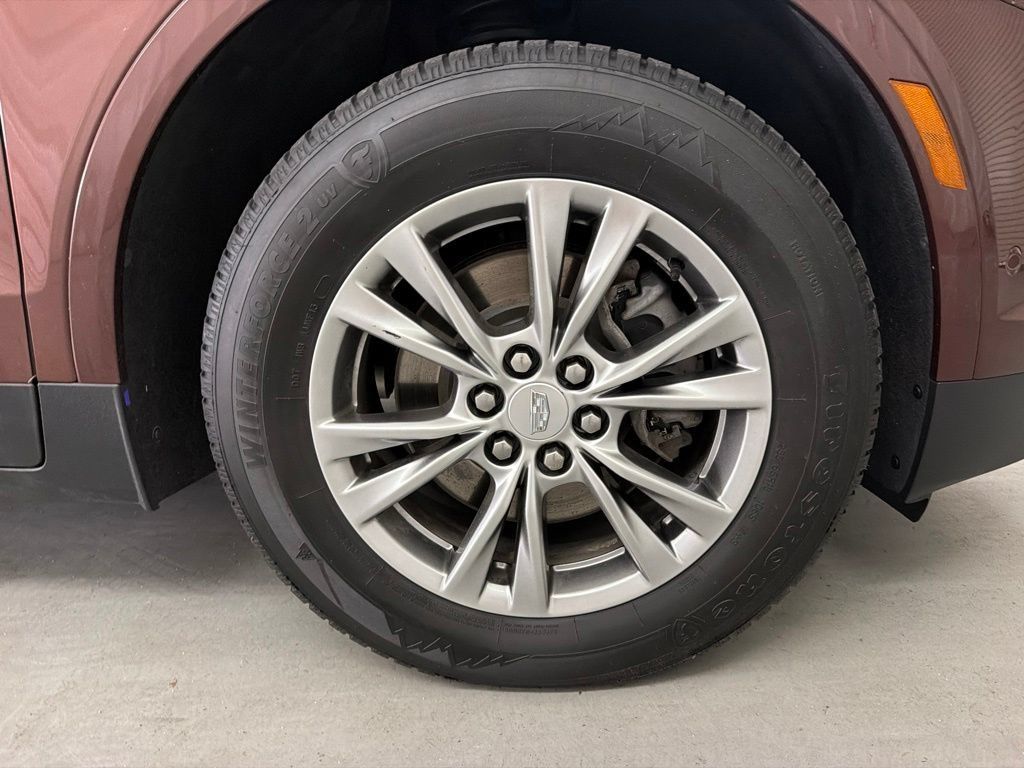 Used 2022 Cadillac XT5 Premium Luxury w/ Technology Package AWD/4WD image 11