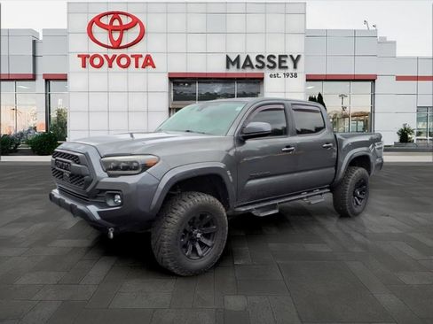 Used 2020 Toyota Tacoma SR5 image 6