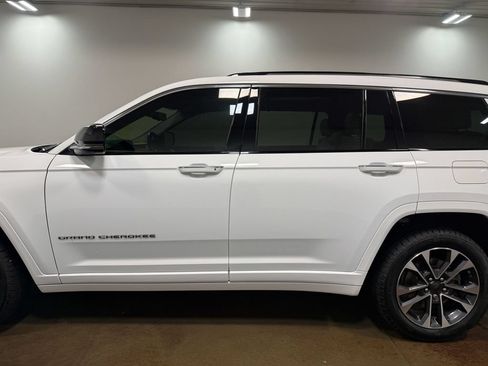 Used 2021 Jeep Grand Cherokee L Overland w/ Advanced Protech Group III AWD/4WD image 37