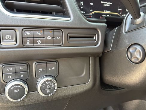 Used 2022 GMC Yukon AT4 AWD/4WD image 15
