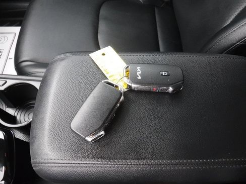 Used 2023 Kia Sportage EX image 14