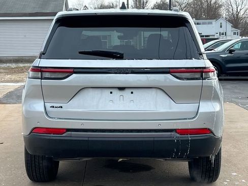 New 2026 Jeep Grand Cherokee Altitude AWD/4WD image 42