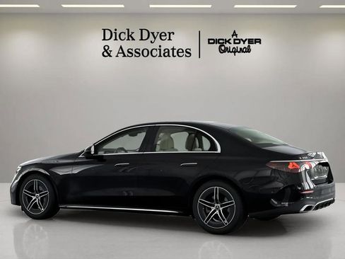 Used 2025 Mercedes-Benz E 350 Sedan image 21