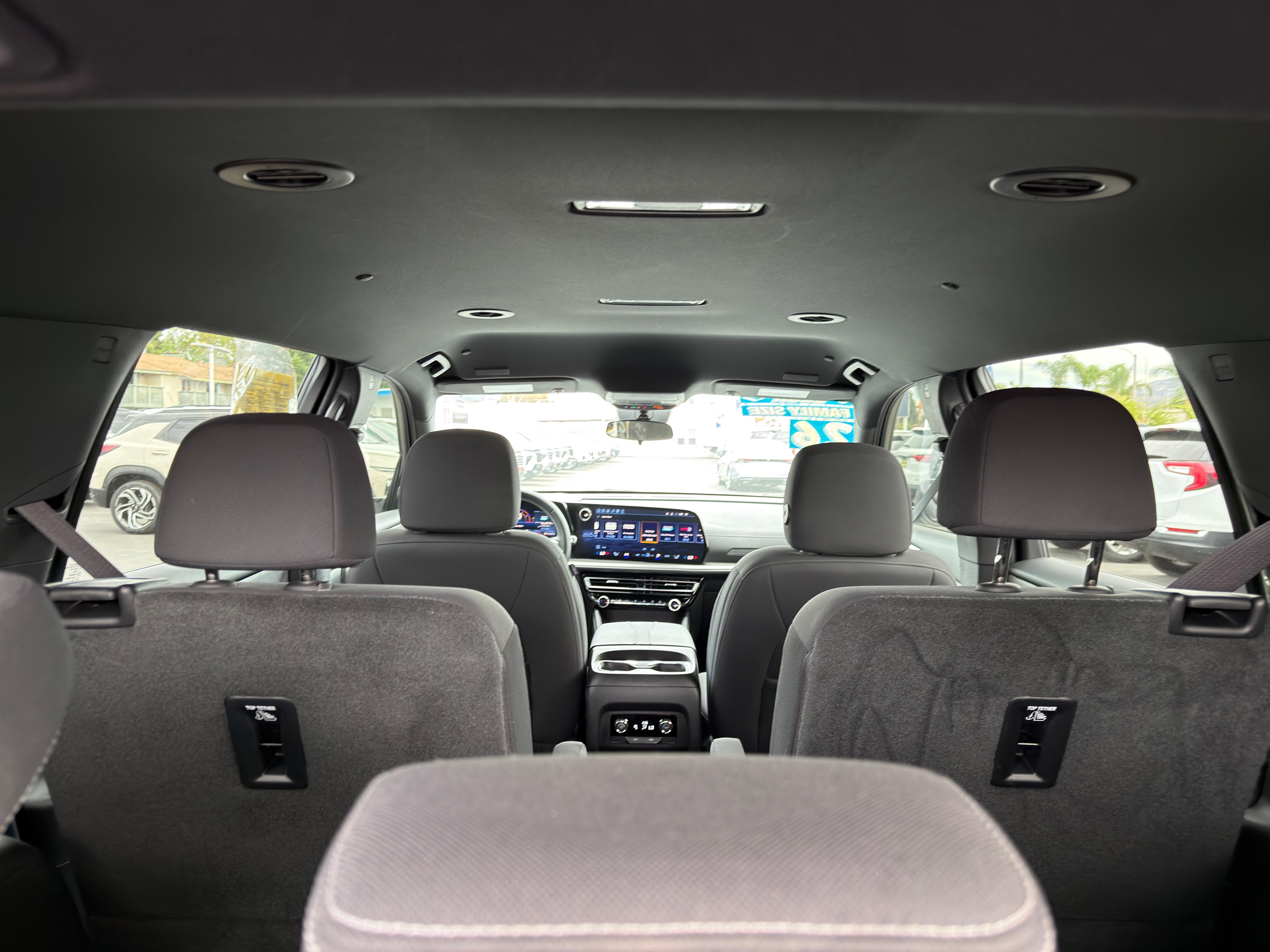Used 2026 Chevrolet Traverse LT FWD image 17