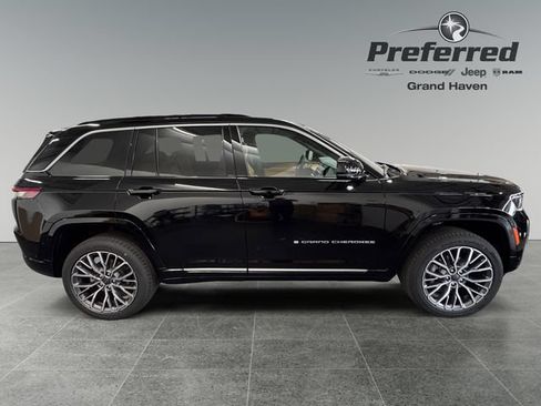 New 2026 Jeep Grand Cherokee Summit AWD/4WD image 9