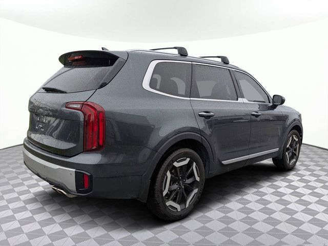 Used 2023 Kia Telluride S w/ S Sunroof Package FWD image 3