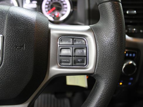 Used 2022 RAM 1500 Classic SLT image 10