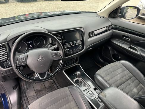 Used 2019 Mitsubishi Outlander SE AWD/4WD image 13