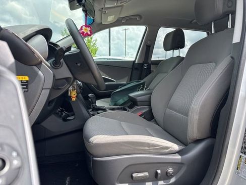 Used 2019 Hyundai Santa Fe XL SE FWD image 12