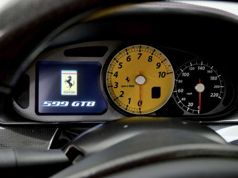 Used 2007 Ferrari 599 GTB Fiorano RWD image 22