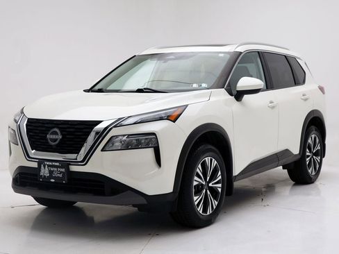 Used 2023 Nissan Rogue SV w/ SV Premium B Package AWD/4WD image 2