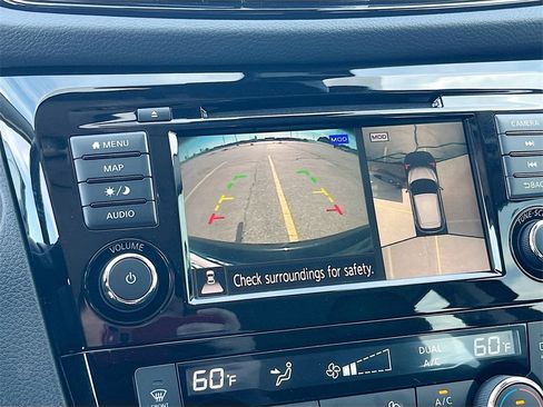 Used 2021 Nissan Rogue Sport SL w/ Premium Package image 14