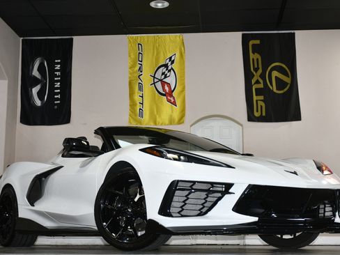 Used 2022 Chevrolet Corvette Stingray Preferred Conv w/ Z51 Performance Package RWD image 83