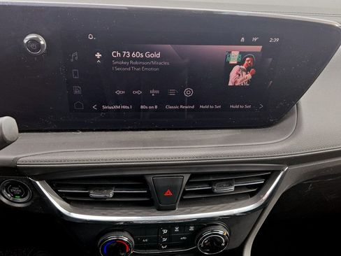 Used 2025 Buick Encore GX Preferred image 24