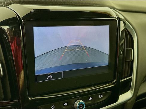 Used 2023 Chevrolet Traverse LT image 20