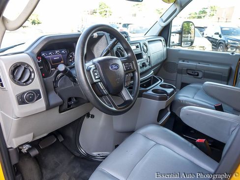 Used 2022 Ford E-350 and Econoline 350 Super Duty RWD image 10