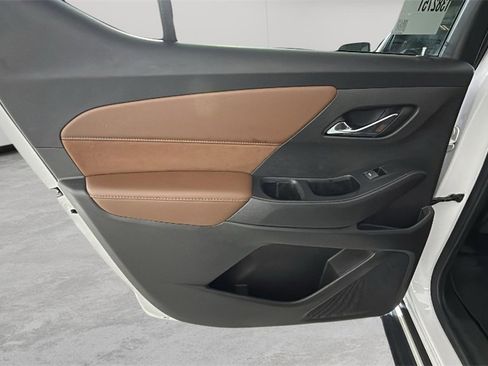 Used 2021 Chevrolet Traverse High Country w/ LPO, 'HIT The Road' Package image 35