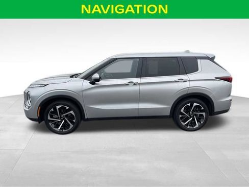 Used 2024 Mitsubishi Outlander SE AWD/4WD image 4