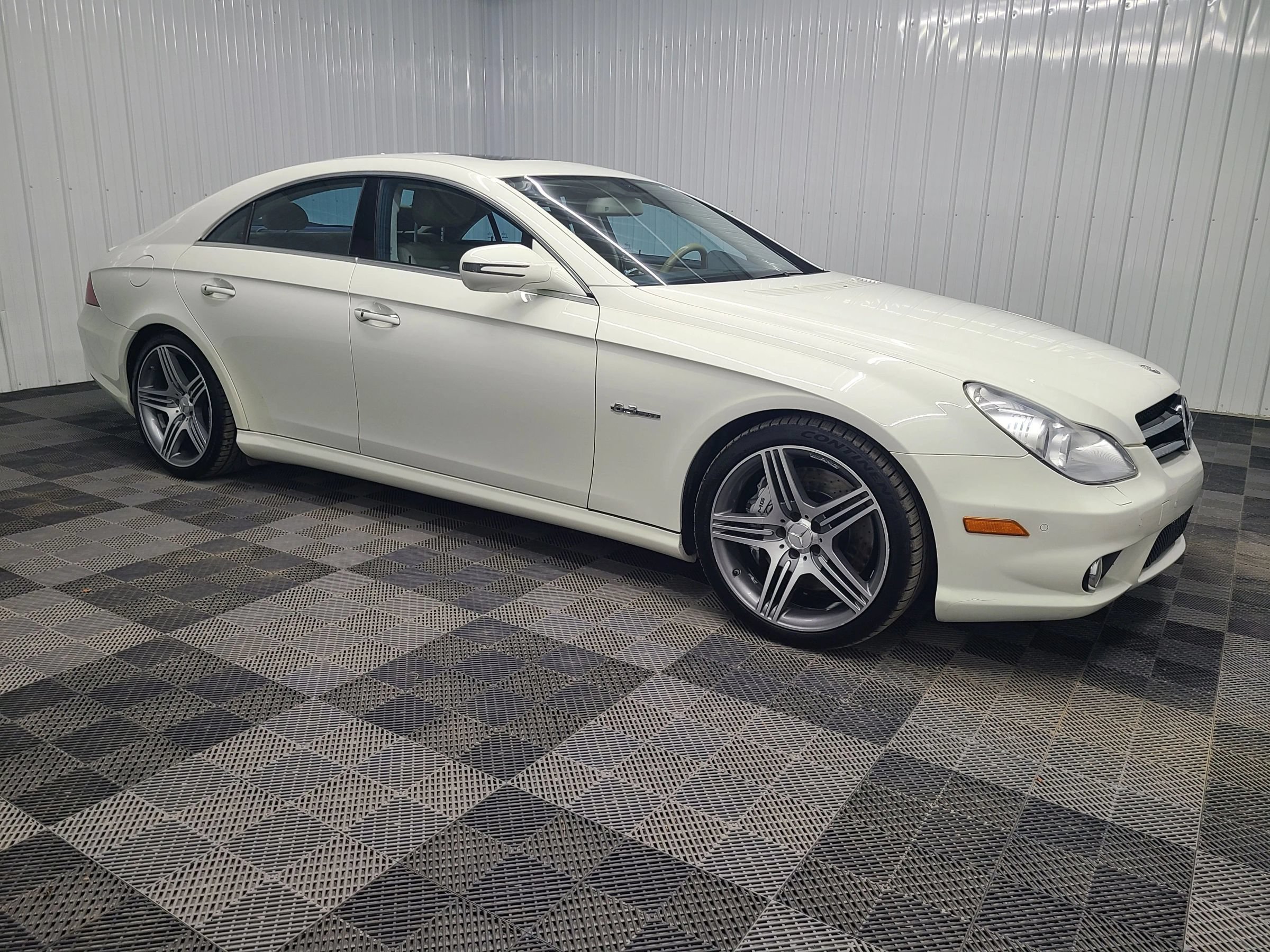 Used 2009 Mercedes-Benz CLS 63 AMG image 1