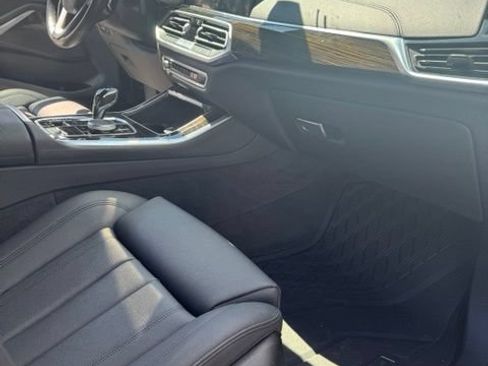 Used 2020 BMW X5 xDrive40i w/ Parking Assistance Package AWD/4WD image 16