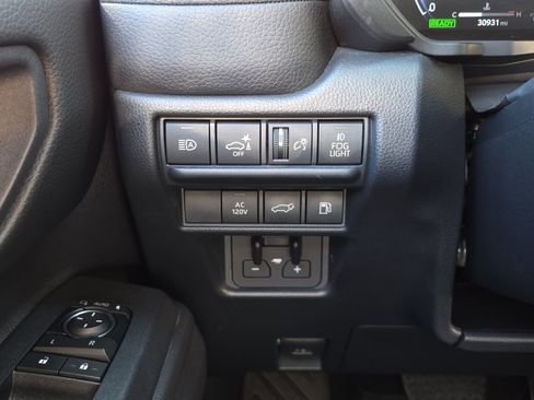 Certified 2024 Toyota Land Cruiser Base image 25