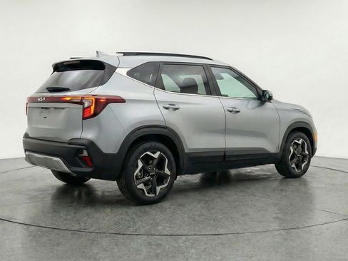 Used 2025 Kia Seltos S FWD image 9